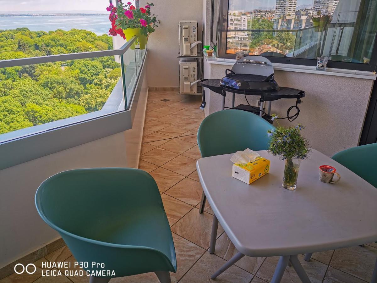 Luxury Appartments Alix Burgas Extérieur photo