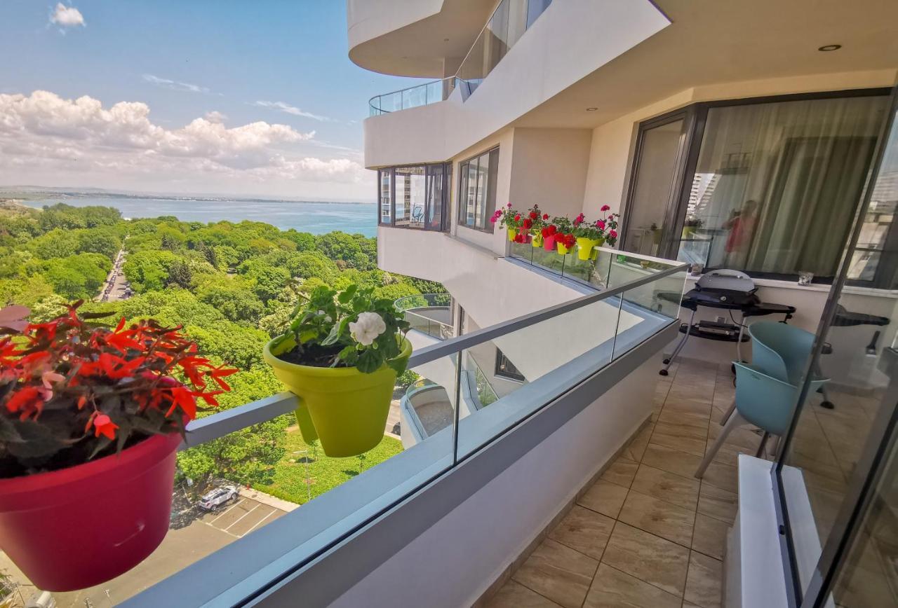 Luxury Appartments Alix Burgas Extérieur photo